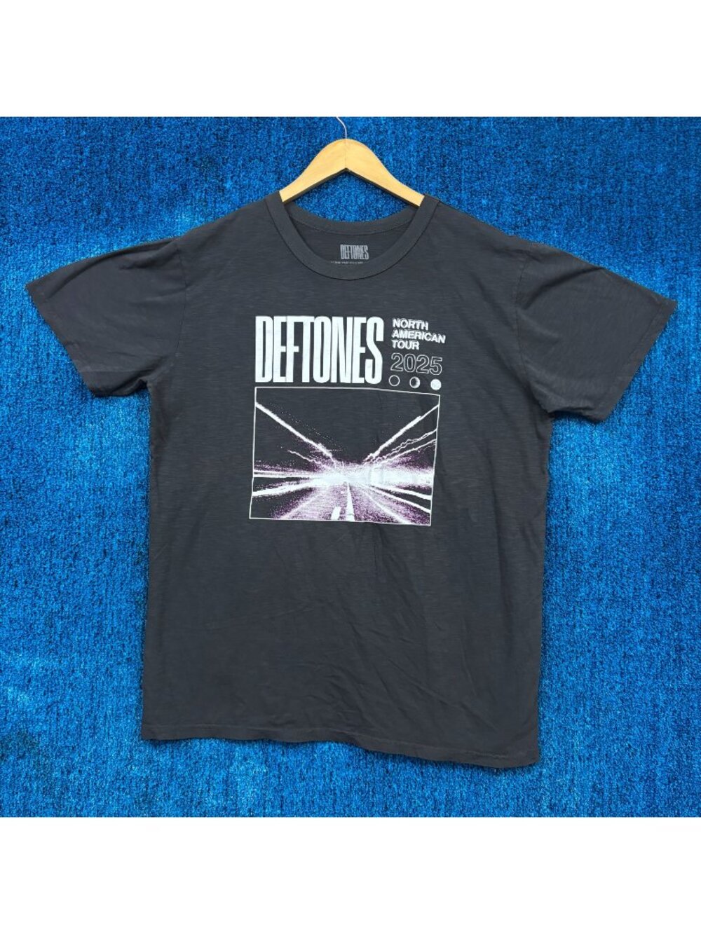 Deftones North American Tour Rock T-Shirt Size Large